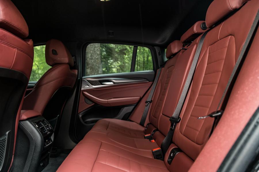 Интерьер BMW X4 xDrive25d M Sport (G02) 2018 года  (WW) (фото 15 из 28)